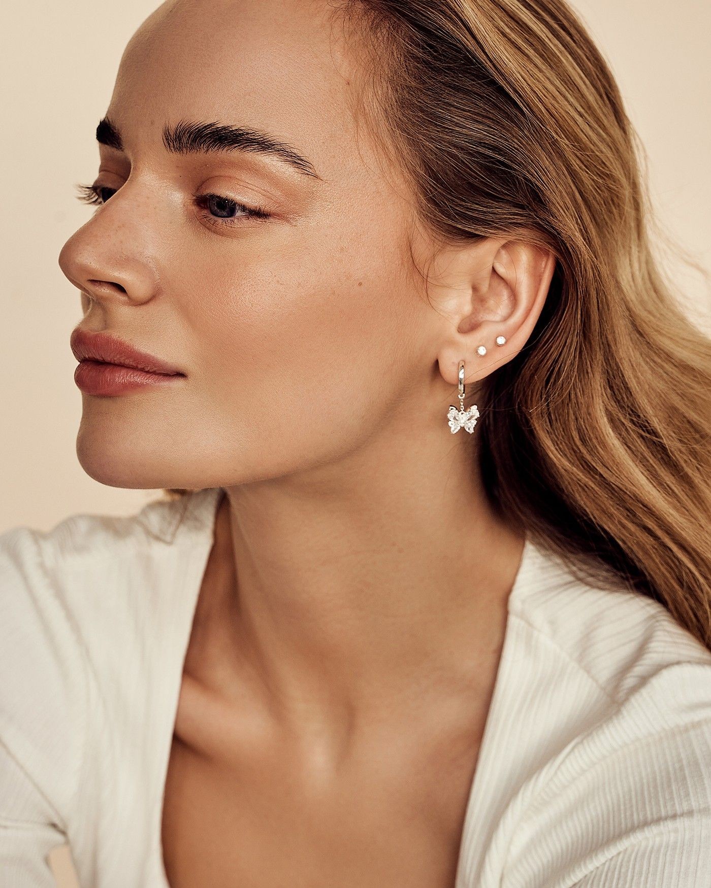 Schmetterlingsohrringe mit Anhänger Farfalla mit weißen Zirkonia  - 4