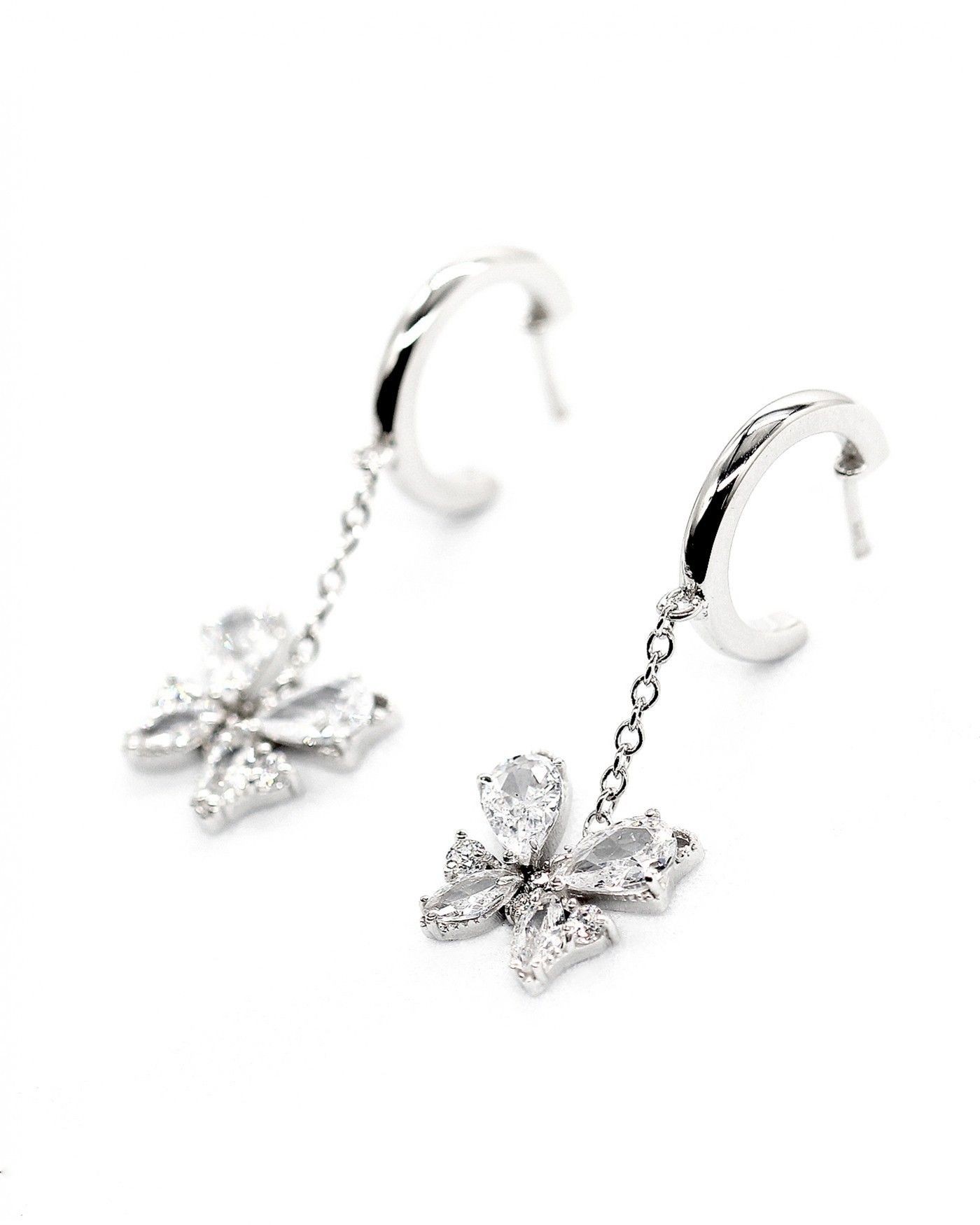 Orecchini pendenti Farfalla con zirconi bianchi  - 2